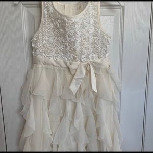 Girls dress size 5/6